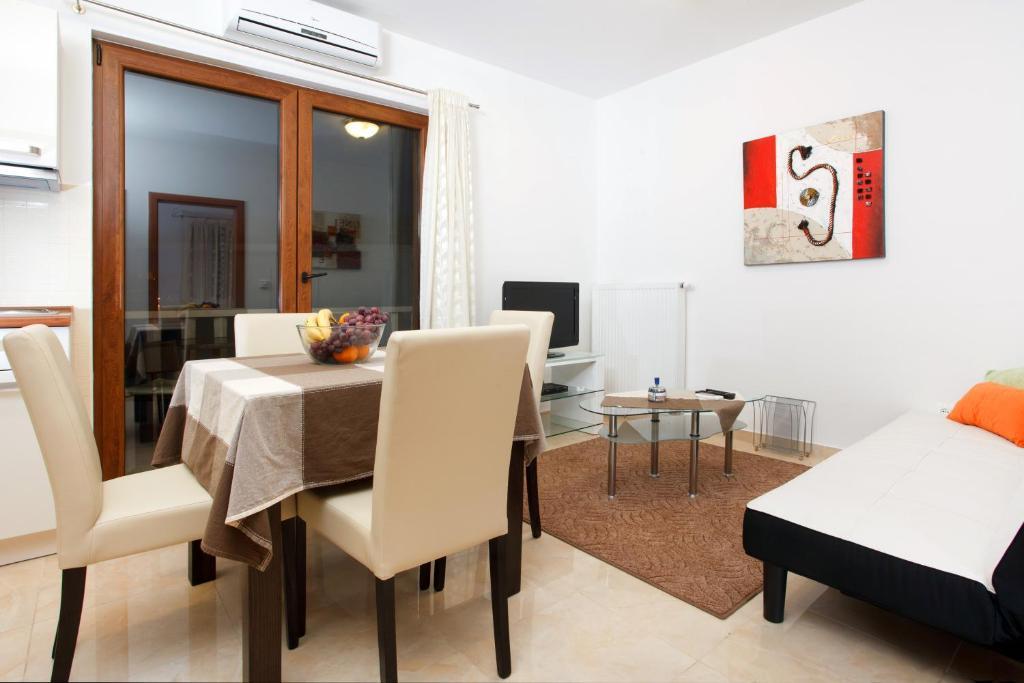 Apartments Tisno - Villa Mare Room photo